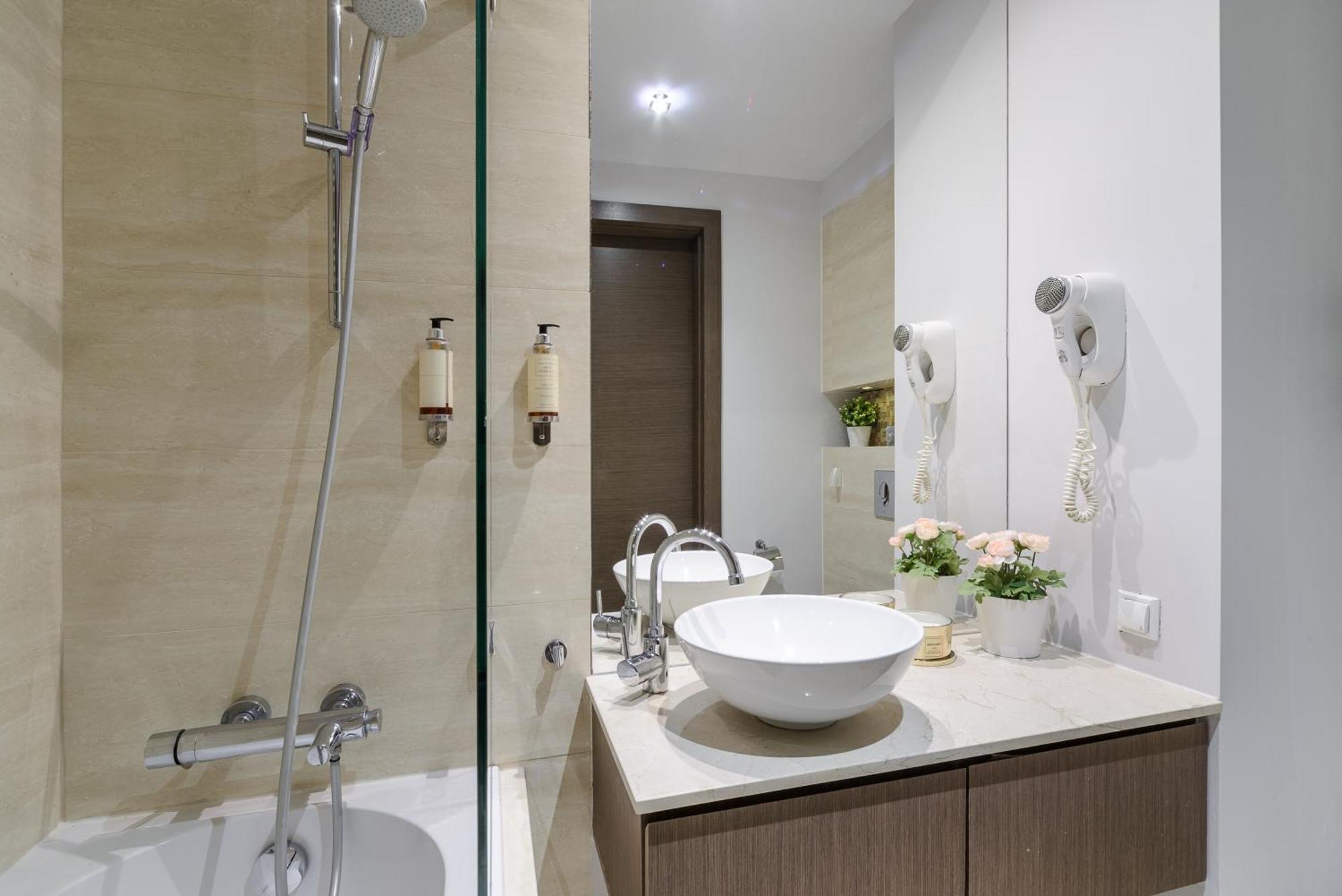 Lumina Apartments Near Warsaw Uprising Museum Экстерьер фото